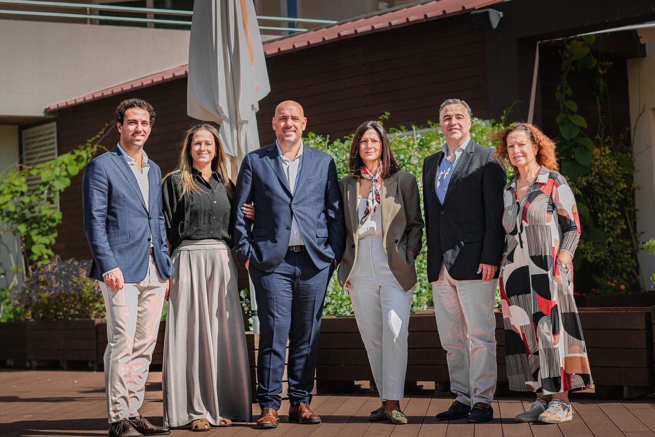 A equipa Terrae em Linda-a-Velha